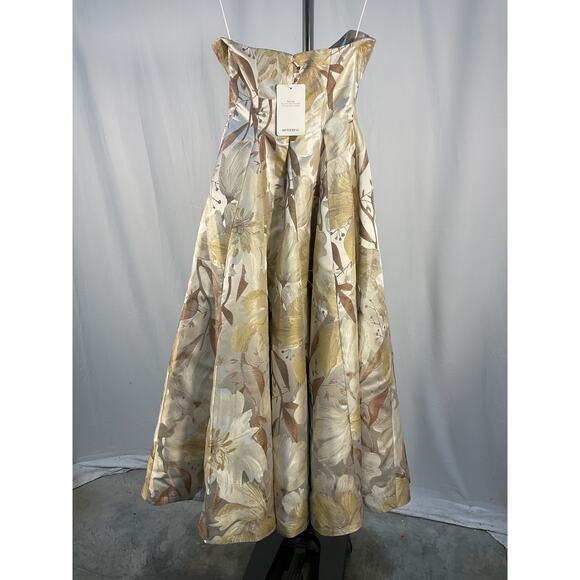 Markarian Floral Metallic White Polyester Gown Size 2 - NWT - Picture 3 of 5